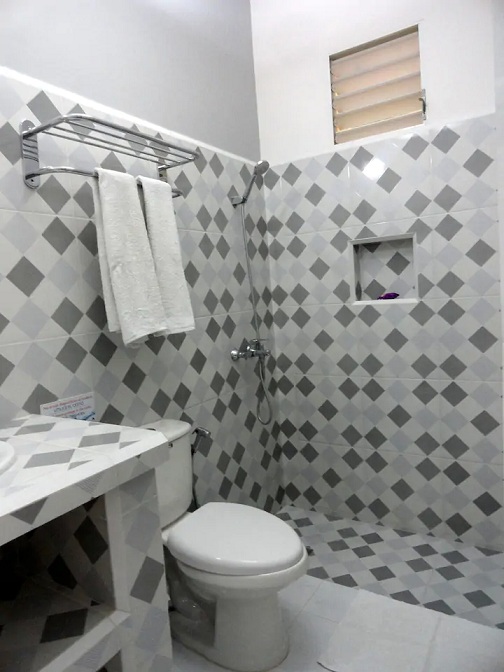 'Bathroom1' Casas particulares are an alternative to hotels in Cuba.